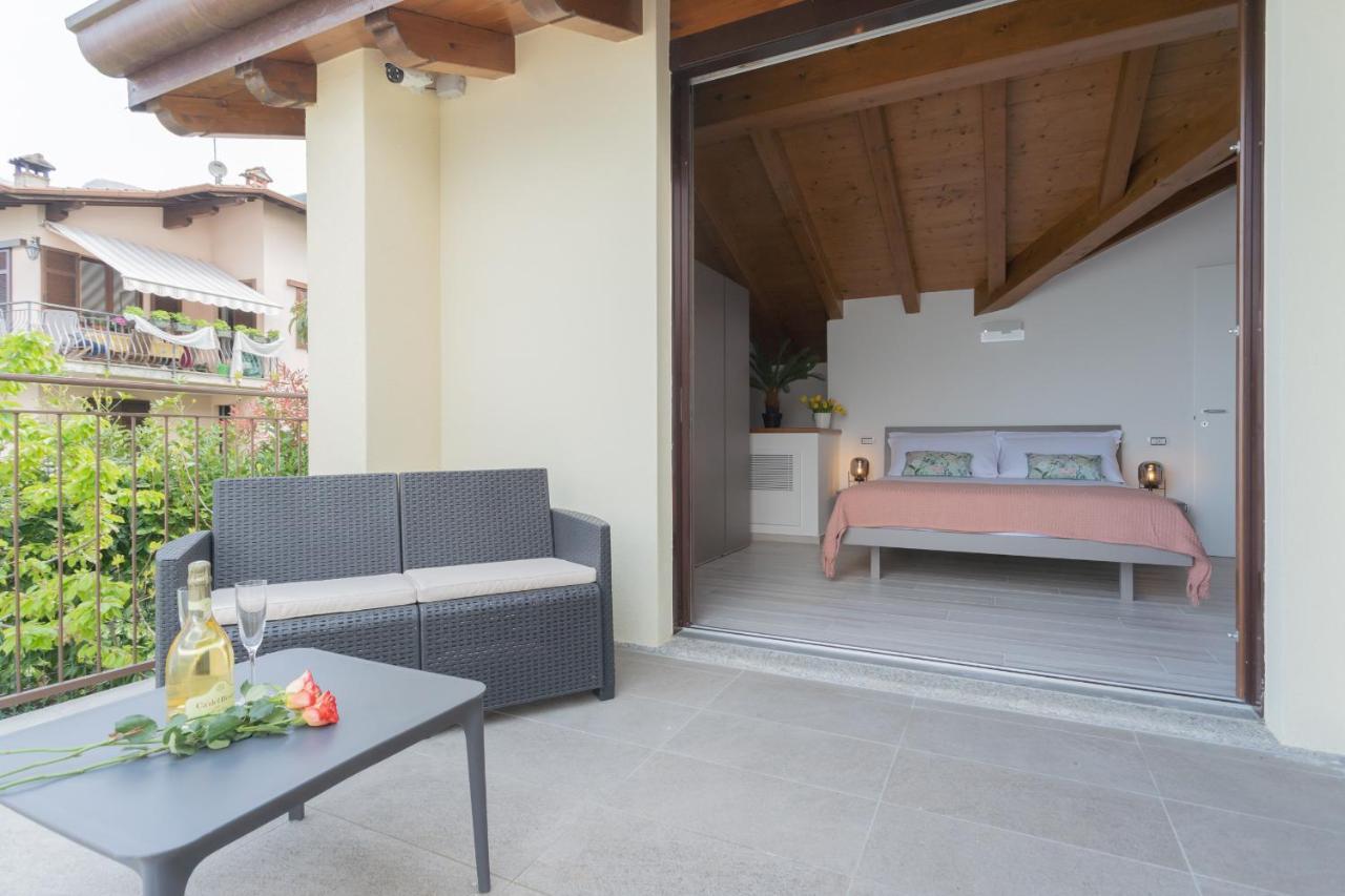 Dream Lake Apartments Lake View - Private Beach By Rent All Como Лезено Экстерьер фото